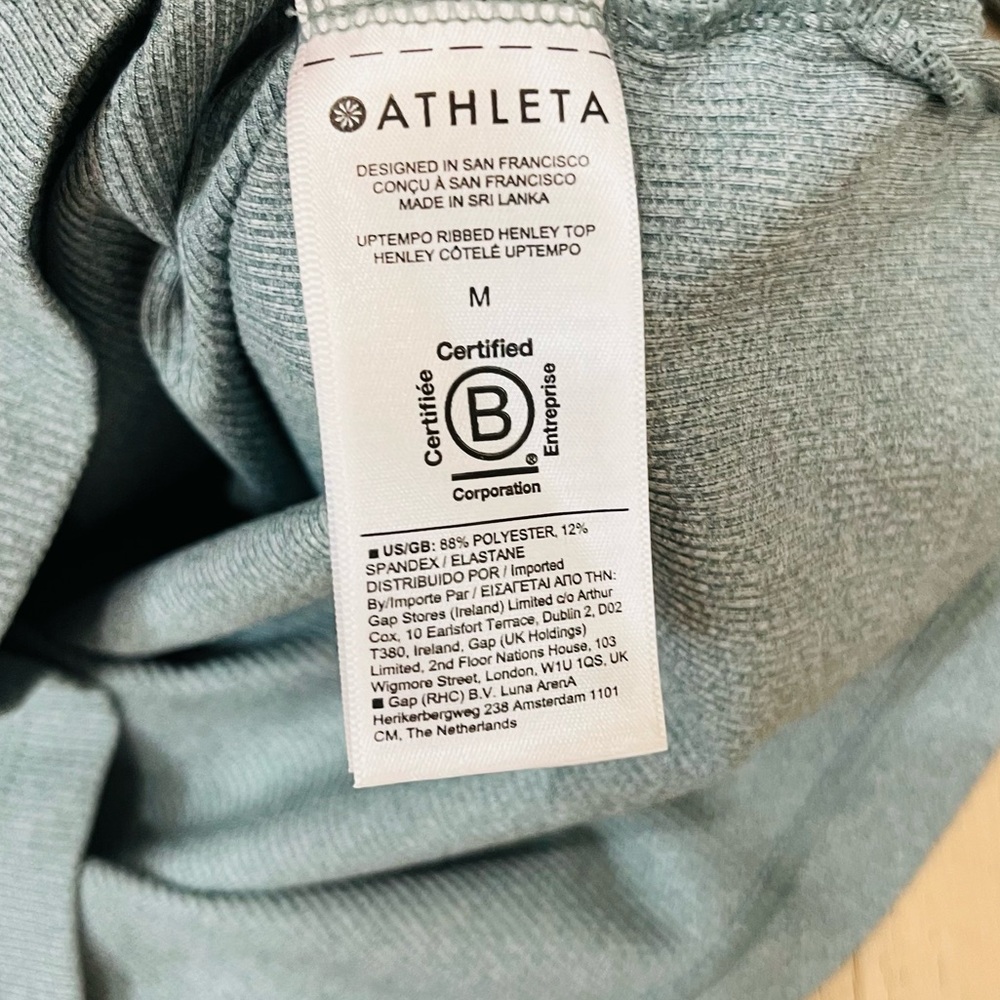 Athleta Women Green Uptempo Ribbed Long Sleeve Henley Top sz Medium - Picture 5 of 6